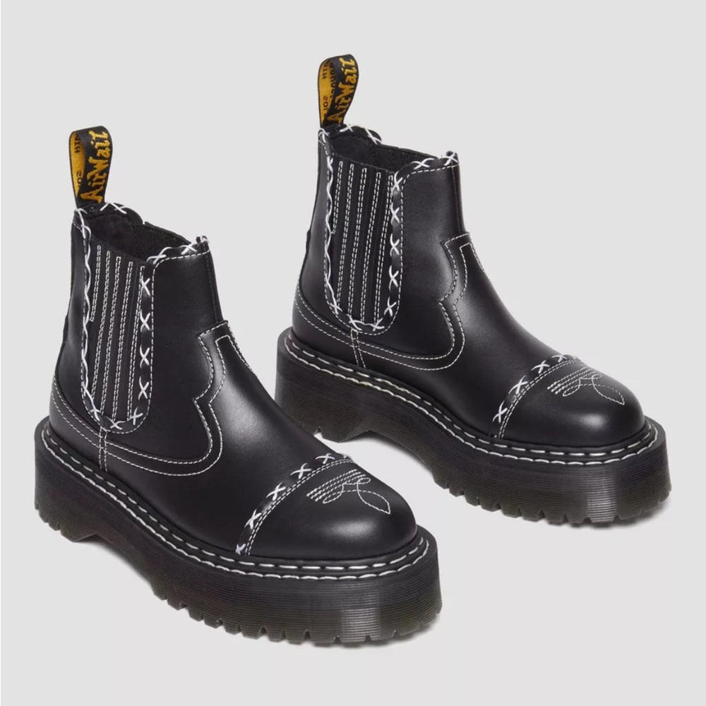 ISO** 2976 GOTHIC AMERICANA LEATHER PLATFORM CHELSEA BOOTS